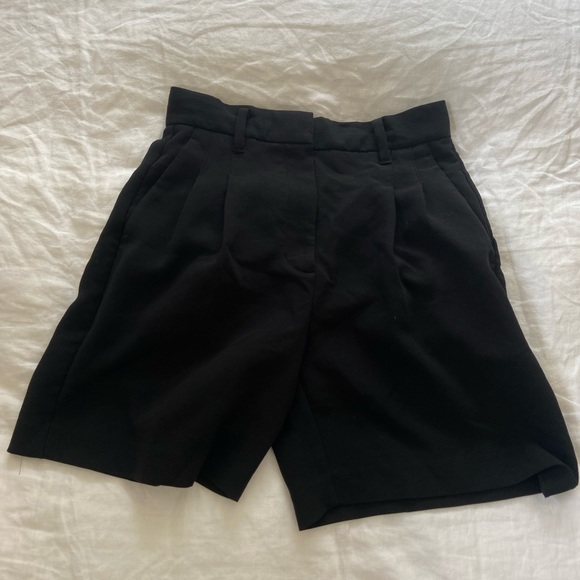Wilfred effortless shorts - Picture 1 of 1